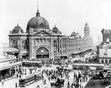 Image 42Flinders Street Station (1927), by Victoria State Transport Authority (from Portal:Architecture/Travel images)