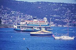 Kosciusko in Hobart to assist following the collapse of the Tasman Bridge