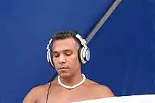 DJ.Tony Moran3.WP07.BeachParty.SBM.FL.04ma07.jpg