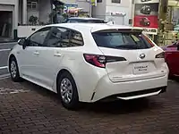 2019 Corolla Touring Hybrid G-X (ZWE211W, Japan)