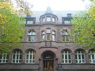 The Institute for Medical Ethics and History of Medicine and the Institute for Biostatistics and Medical Informatics at the Faculty of Medicine.