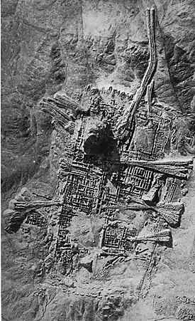 Image 7Aerial photograph shows the remains of the Sumerian city Ur, near Nasiriyah, Iraq. (from History of cities)