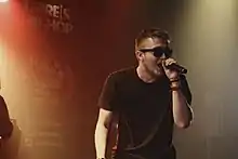 Vald performing live in 2015