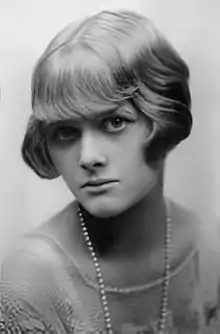 du Maurier, c. 1930