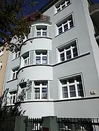 Main frontage at Nr.21
