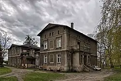Skrzydlewski Manor in Zbrudzewo