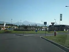 The commercial area of Ramondia, south of the city