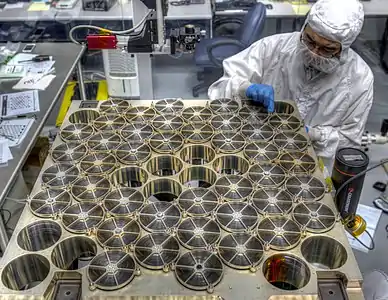 Array of X-ray lenses