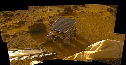 The sol 2 "insurance panorama" of Sojourner, taken on 530, 600, and 750&nbsp;nm filters.