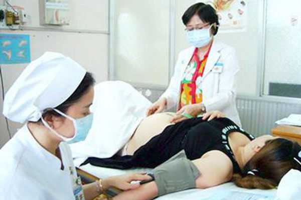 PMTCT Program in Ho Chi Minh City Reviewed